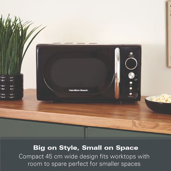 Hamilton Beach Diamond Kettle, Toaster and Retro Microwave